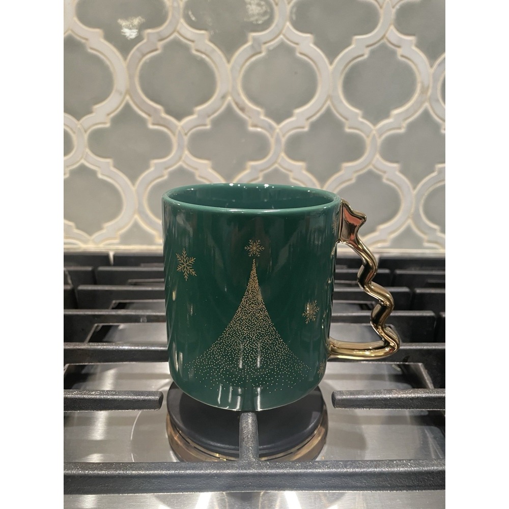 Starbucks Christmas Tree Handle Mug Green‎ and Gold 2025 New Snowflakes